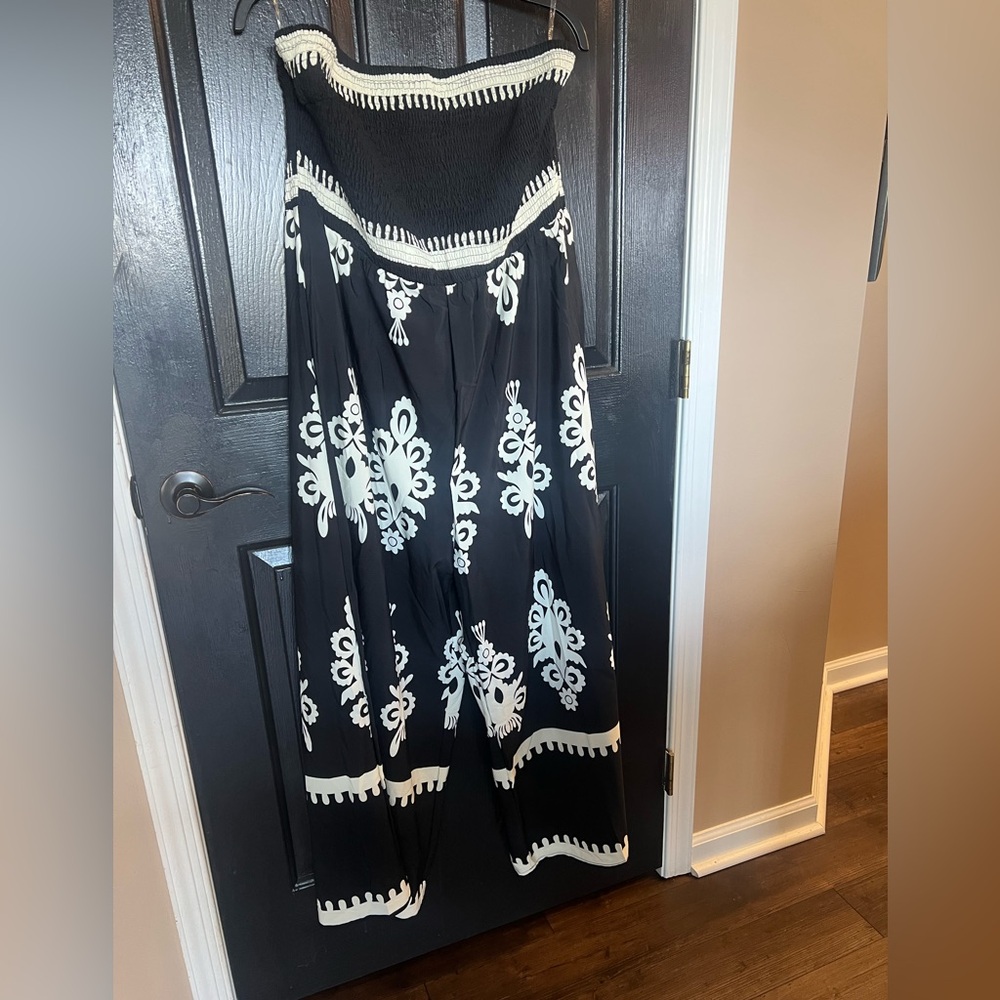 Black and white strapless jumpsuit size 2 XL
